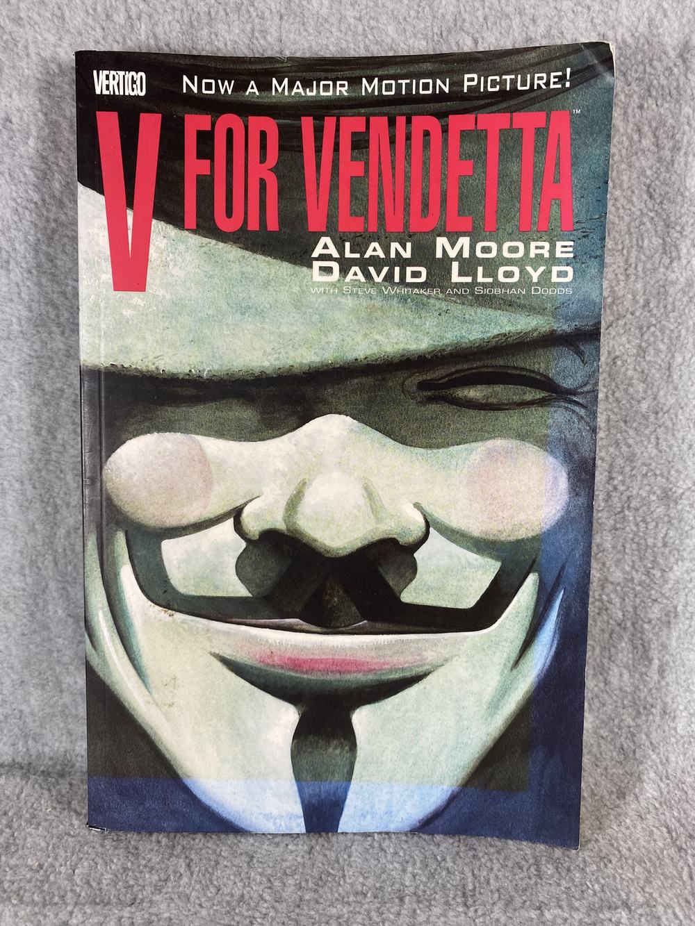 V for Vendetta, photo 1 of 17