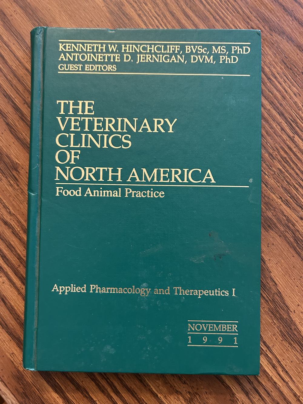 The Veterinary Clinics of North America : Food Animal Practice : Applied Pharmacology and Therapeutics I (Nov. 1991), photo 1 of 7