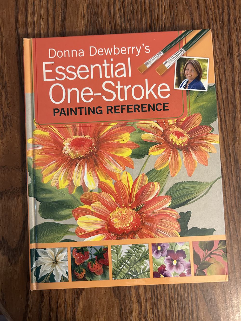 Donna Dewberry's Essential One-stroke Painting Reference, photo 1 of 2